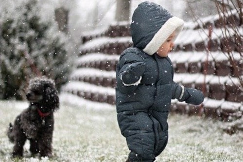 Przegląd zimowych butów dla najmłodszych: śniegowce dziecięce