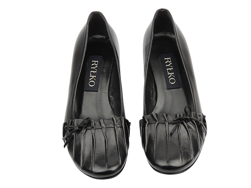 Czółenka damskie czarne Ryłko E3J647 na kaczuszce