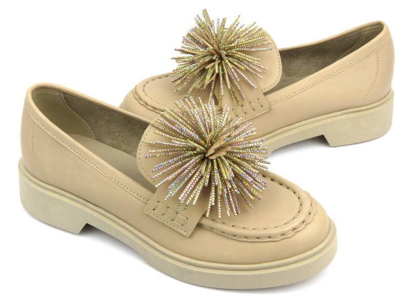 Półbuty, loafersy damskie na grubej podeszwie - CheBello 4383, beżowe