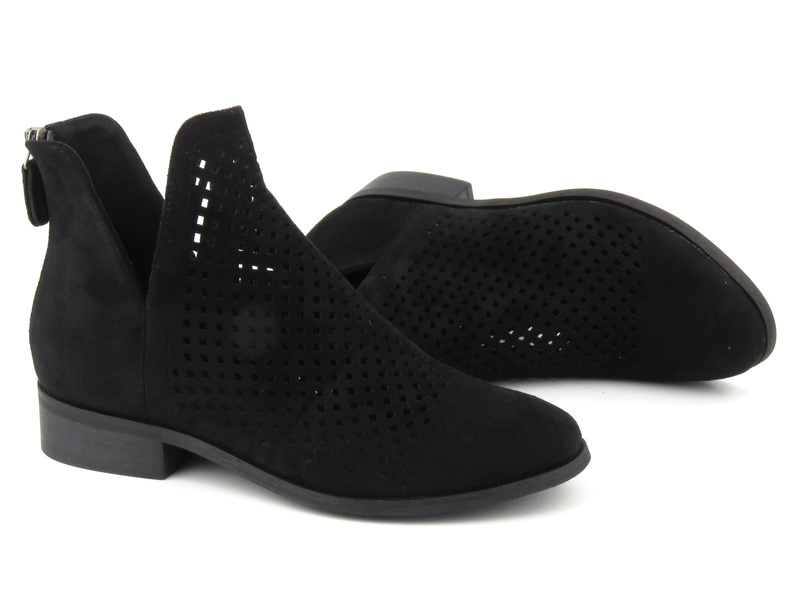 Ażurowe botki na płaskim obcasie - Potocki 23-12107, czarne