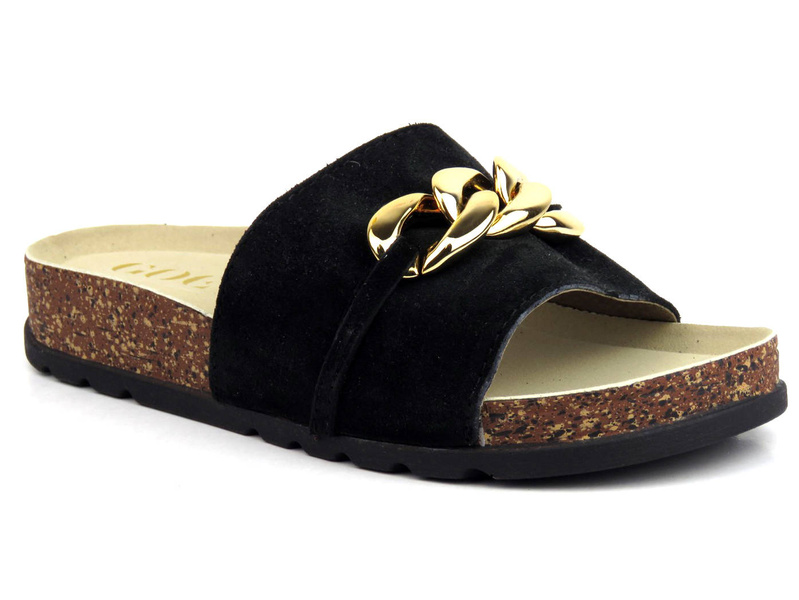 Zamszowe klapki damskie ze złotym łańcuchem - GOE JJ2N7006, czarne