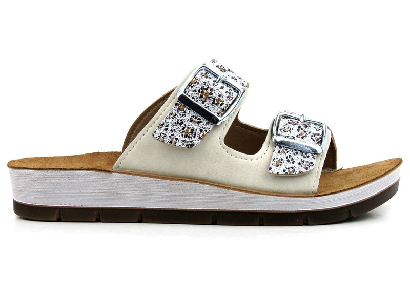 Beżowe klapki ze wzorzystymi paskami - INBLU CP-10