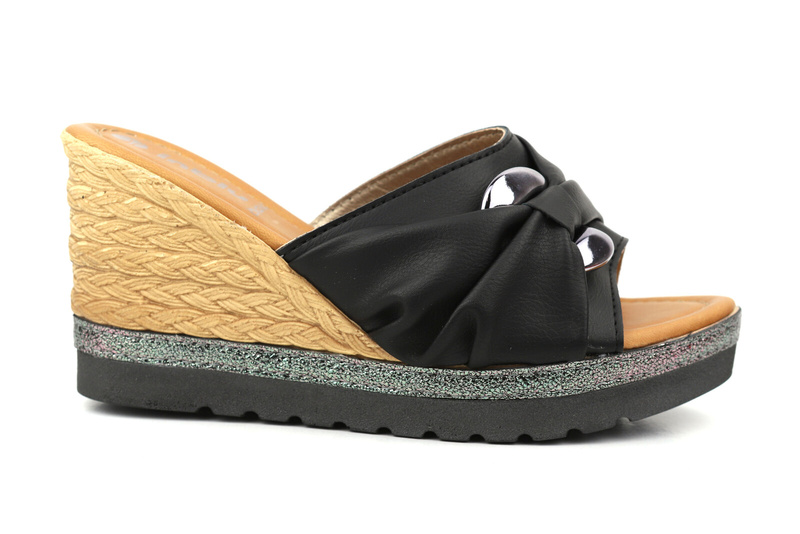 Klapki damskie na koturnie - INBLU FG-34, czarne