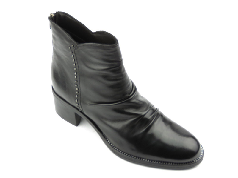 Skórzane botki damskie w stylu retro - Venezia 563006FY, czarne