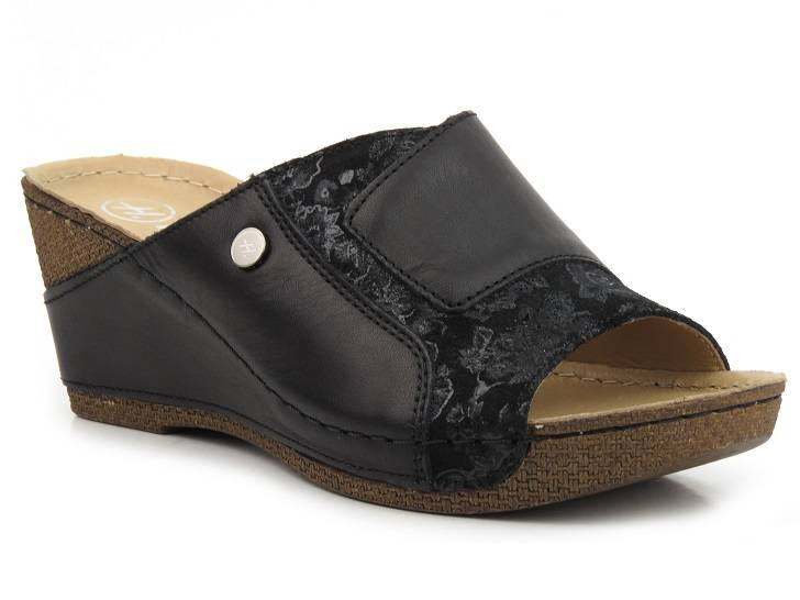 Skórzane klapki damskie na koturnie - HELIOS Komfort 202, czarne