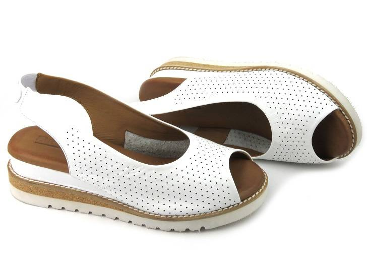Sandały damskie na koturnie - Artiker 50C0862, białe