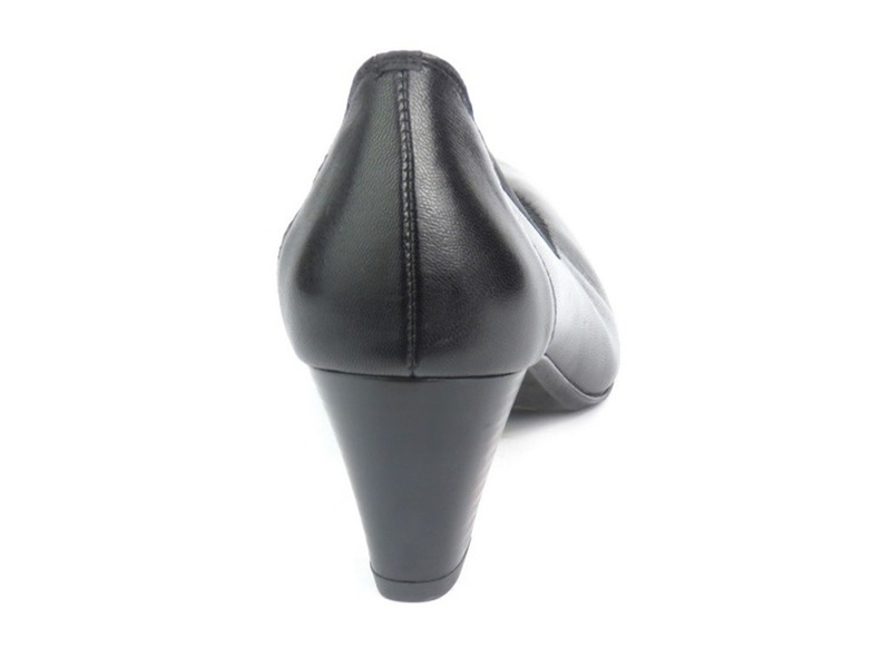 Skórzane, czarne czółenka na słupku But S W138