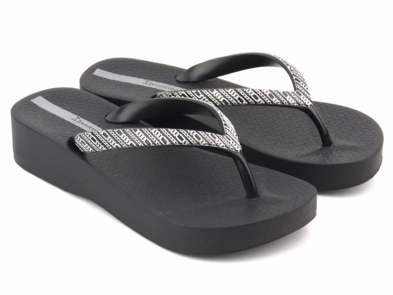Japonki damskie na platformie - Ipanema 83307, czarne