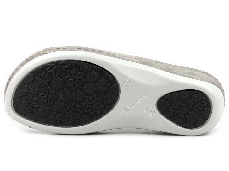 Wygodne klapki damskie bez noska - Berkemann Candela 01750, srebrne