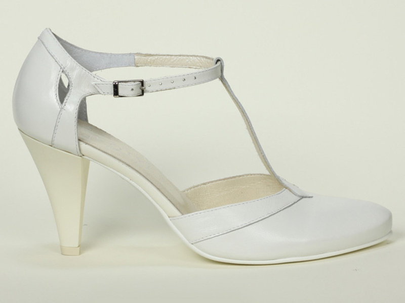 Skórzane czółenka ślubne z paskiem wokół kostki - Kotyl 148, ecru