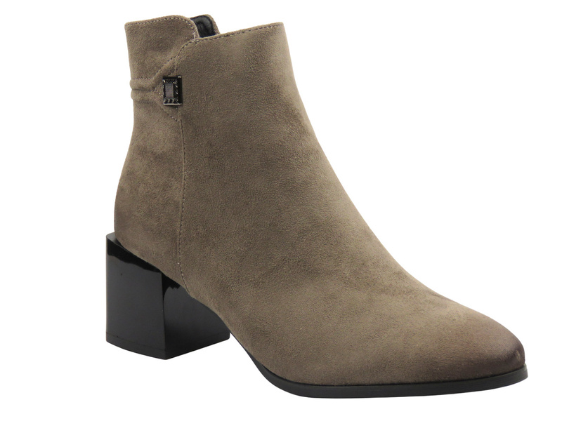 Botki na delikatnym obcasie - Potocki 25-12743, khaki