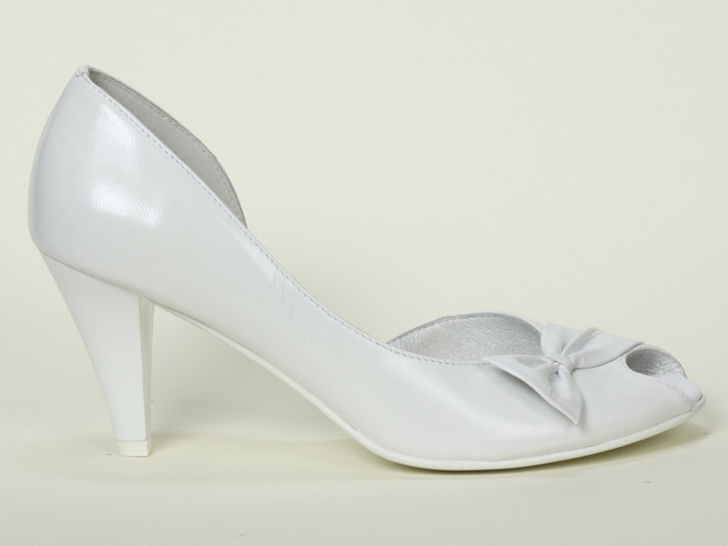 Skórzane czółenka ślubne na szpilce - Kotyl 181, białe