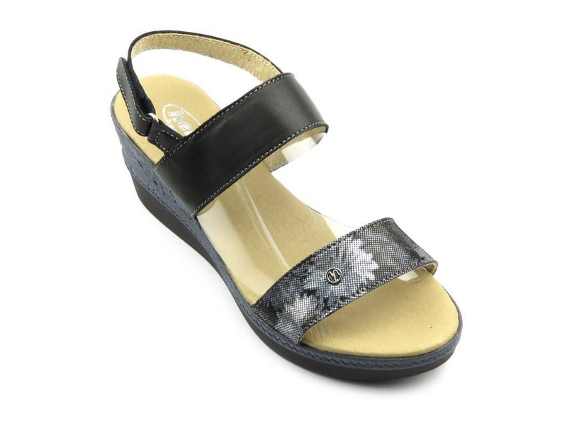 Skórzane sandały damskie na ozdobnym koturnie - HELIOS Komfort 250, czarne