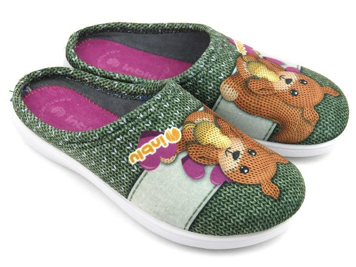 Kapcie damskie na prezent - INBLU CAMILLE, zielone z wiewiórką