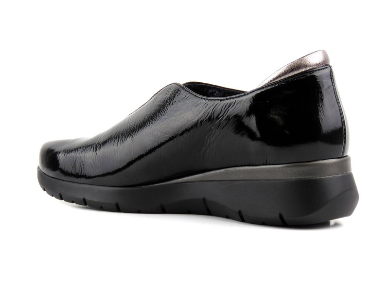 Półbuty damskie ze skóry lakierowanej MACIEJKA 05273, czarne