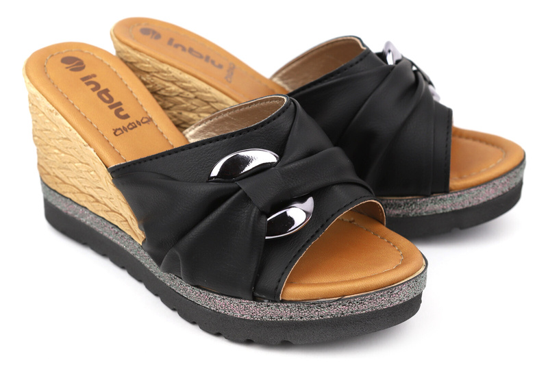 Klapki damskie na koturnie - INBLU FG-34, czarne