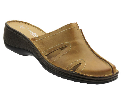 Wygodne klapki damskie, chodaki jasnobeżowe Helios Komfort 154