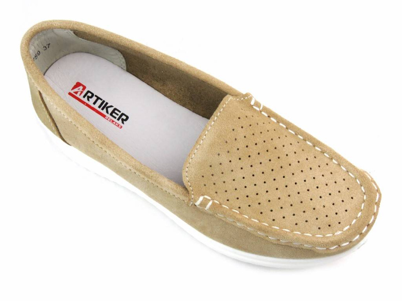 Zamszowe mokasyny damskie na grubej podeszwie - Artiker 52C1759, beżowe