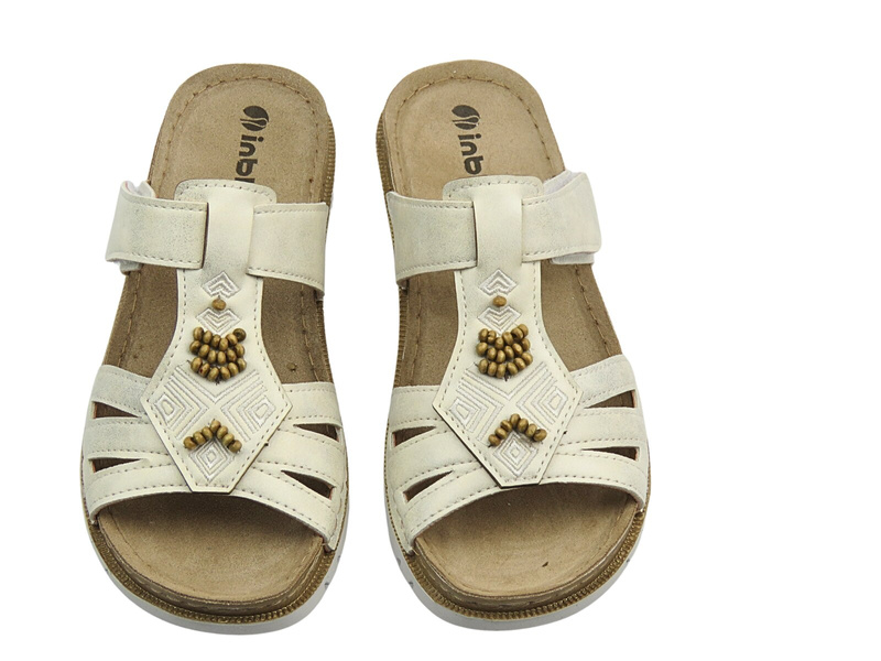 Klapki damskie z regulowanym paskiem na rzep białe Inblu CN-51