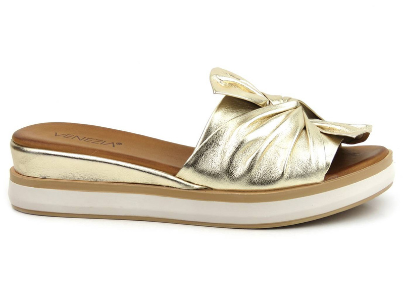 Skórzane klapki damskie z kokardą - VENEZIA 0301330111, złote