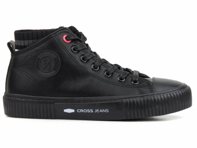 Ocieplane trampki damskie z elastycznym materiałem przy kostce - CROSS JEANS II2R4021, czarne