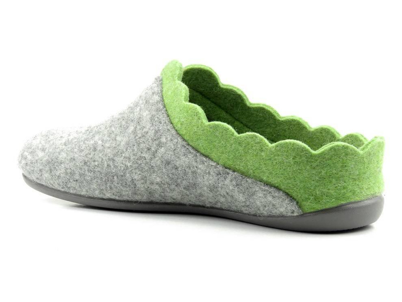 Ciepłe kapcie damskie filcowe - Manitu 320697, szare z zielonym