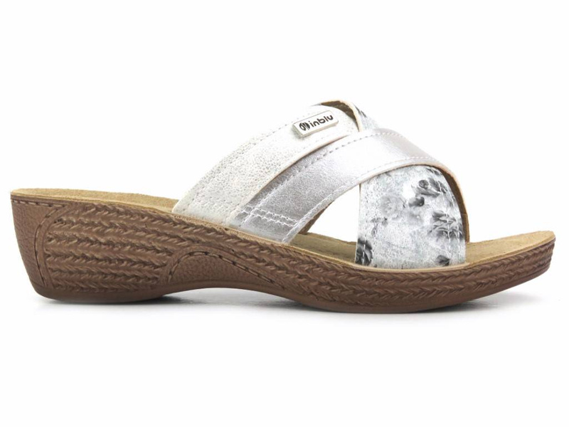Klapki damskie na koturnie - INBLU GL-38, srebrne