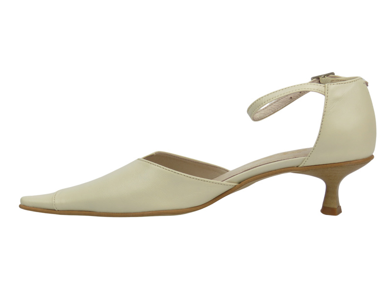 Skórzane czółenka damskie na szpilce - ELDA 409 ecru