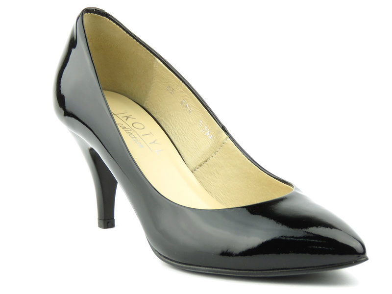 Eleganckie szpilki z noskiem w szpic - Kotyl 744, czarne, lakierowane