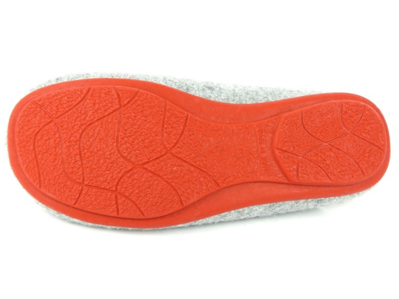 Kapcie damskie Manitu 320508