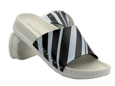 Gumowe klapki damskie czarne Inblu UF-08