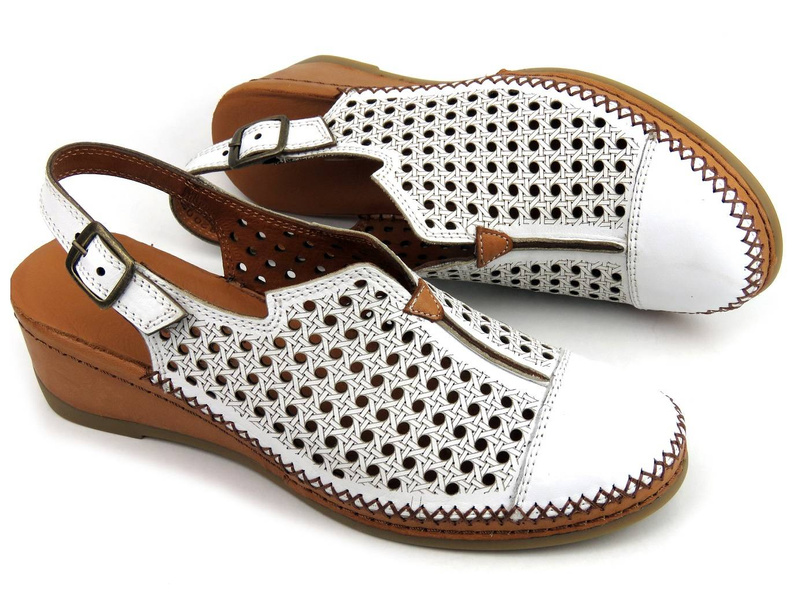 Sandały damskie z zakrytymi palcami - MANITU 820001, białe