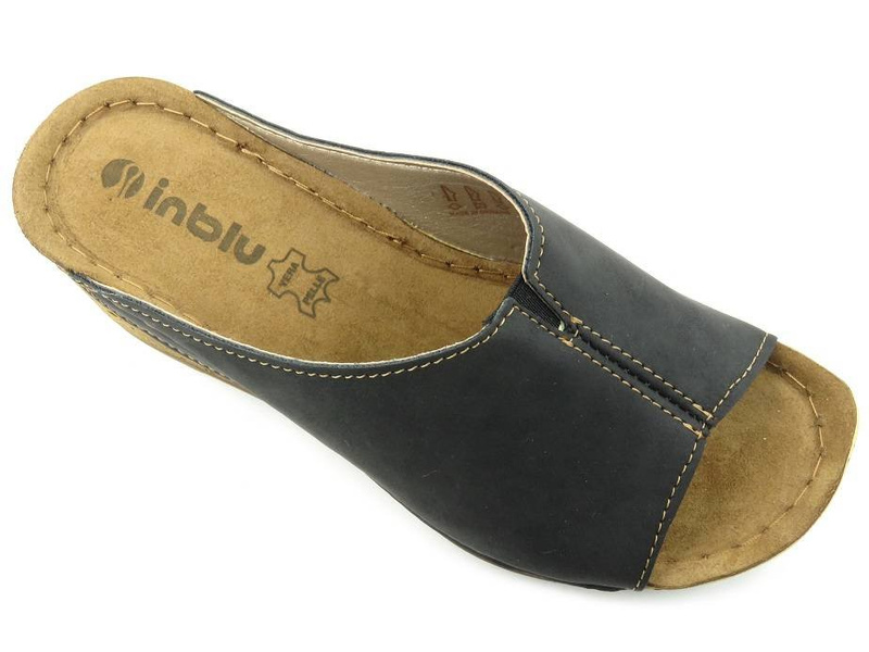 Jednolite klapki damskie na koturnie - INBLU NG-02, czarne