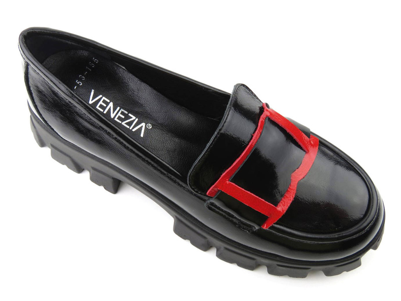 Lakierowane lordsy damskie na masywnej podeszwie - VENEZIA 13165 COMB, czarne