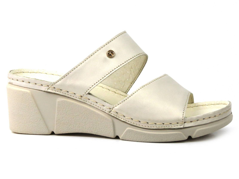 Skórzane klapki damskie na koturnie - HELIOS Komfort 119, złote