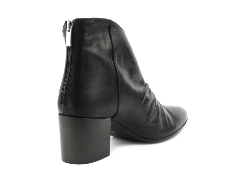 Skórzane, asymetryczne botki damskie Venezia TANIA F-30, czarne