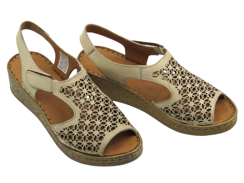 Sandały damskie na koturnie - Comfortabel 710226-08, beżowe
