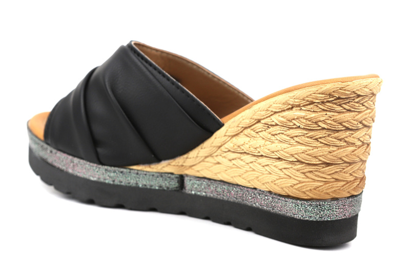 Klapki damskie na koturnie - INBLU FG-34, czarne