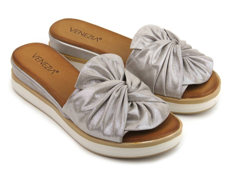 Skórzane klapki damskie z kokardą - VENEZIA 0301330111, szare