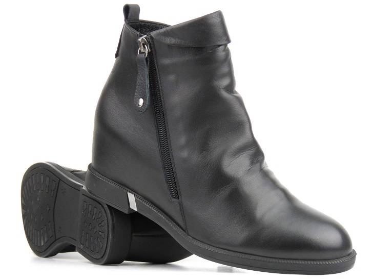 Skórzane botki damskie na koturnie - Venezia 3534 R001, czarne