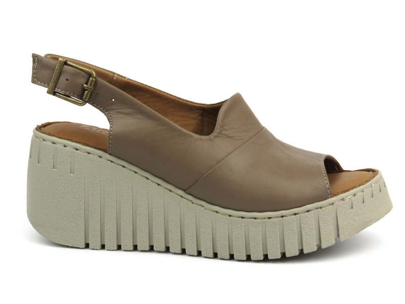 Sandały damskie na platformie z koturnem - Artiker 54C0788, jasnobrązowe