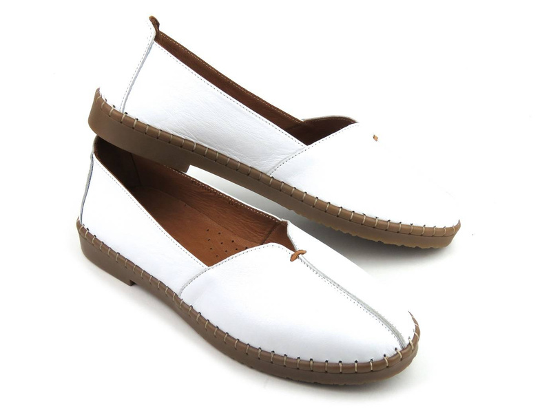 Lekkie półbuty, loafersy damskie ze skóry - MANITU 840012, białe