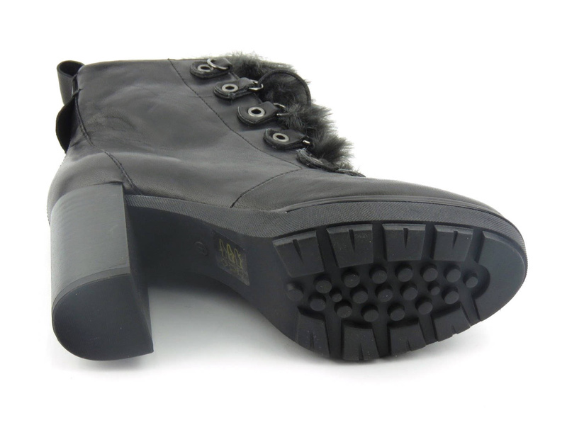 Botki damskie z ozdobnym futerkiem - Venezia 299235, czarne