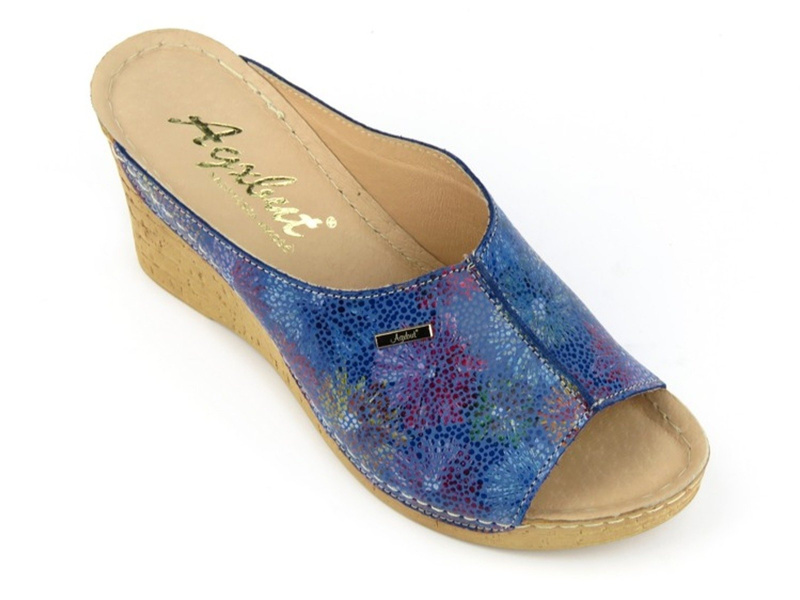 Miękkie klapki damskie na koturnie - Agxbut 500, granatowe