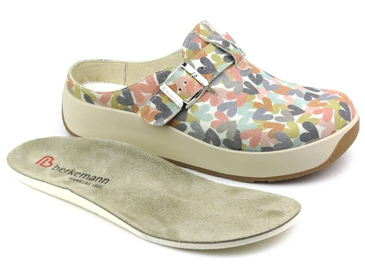 Komfortowe klapki damskie, chodaki - BERKEMANN 03902-710, w serduszka