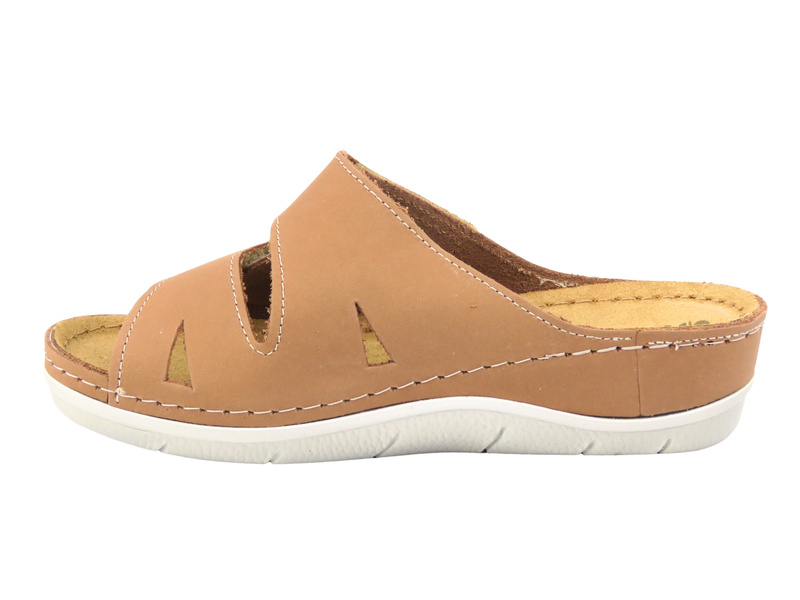 Wygodne klapki damskie ze skóry naturalnej - Inblu OE-01GU, camel