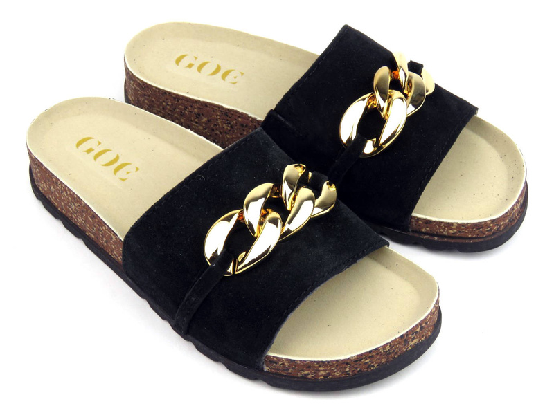 Zamszowe klapki damskie ze złotym łańcuchem - GOE JJ2N7006, czarne