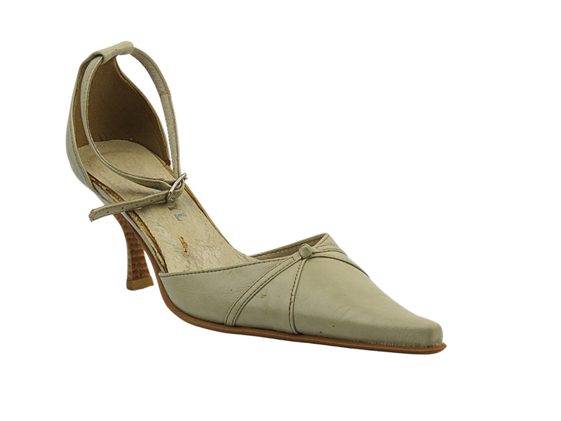 Czółenka na szpilce beżowe KOTYL 705