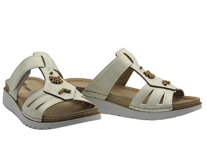 Klapki damskie z regulowanym paskiem na rzep białe Inblu CN-51