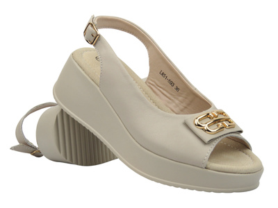 Sandały damskie na platformie z ozdobą- S. Barski LR51-593, beżowe